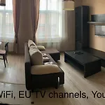 Fresh&Cozy Apartment, Parking Free, 15 Min Walk To Center